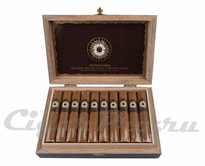 Perdomo ESV 2002 Connecticut Robusto