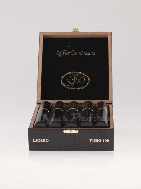La Flor Dominicana Ligero Tubos L 100